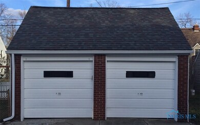 2 Car Garage