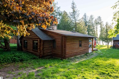 8978 S Sunnyview Rd unit 4, Traverse City, MI 49684 - photo 5