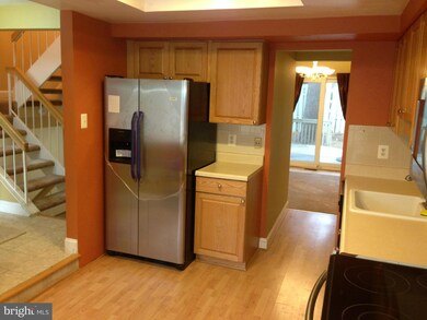 18455 Stone Hollow Dr, Germantown, MD 20874 - photo 5