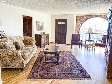 1207 NW Horn Ave, Pendleton, OR 97801 - photo 4