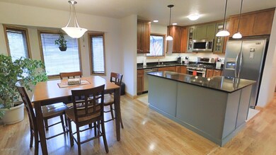 3106 Bettles Bay Kitchen:Dinning Room