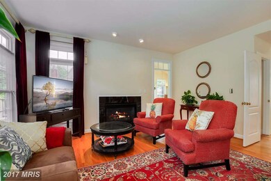 12511 Viewside Dr, North Potomac, MD 20878 - photo 4