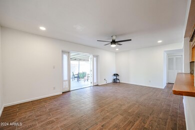 3332 W Crocus Dr, Phoenix, AZ 85053 - photo 6