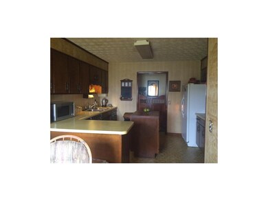 Kitchen With Island