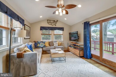 8420 Crown Place, Alexandria, VA 22308 - photo 6