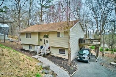 1052 Maple Lake Dr, Bushkill, PA 18324 - photo 4