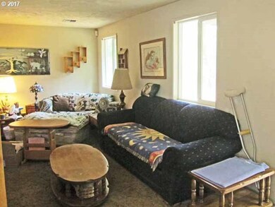 3339 Walton Ln, Eugene, OR 97408 - photo 4