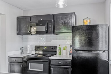 4600 W Pioneer Dr unit 377, Irving, TX 75061 - photo 7