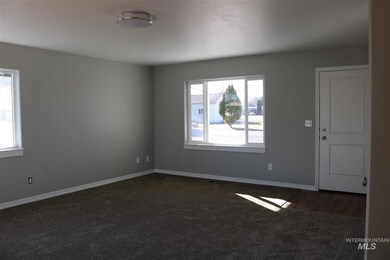 735 Schodde Ave, Burley, ID 83318 - photo 3
