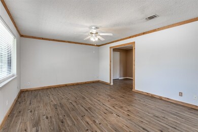 1114 Kent Dr, Gainesville, TX 76240 - photo 5