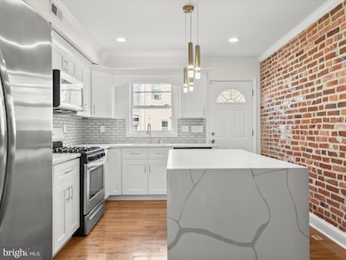 404 N Robinson St, Baltimore, MD 21224 - photo 4