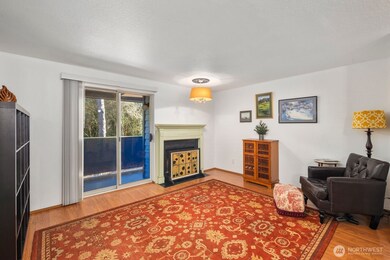 170 Newport Way NW unit D32, Issaquah, WA 98027 - photo 4