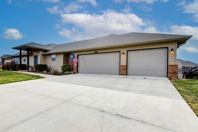1927 N Seabrook Dr, Nixa, MO 65714 - photo 2