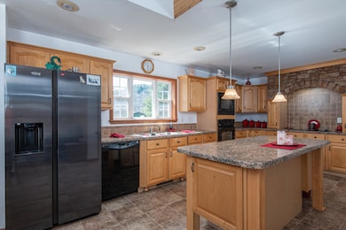 54 Twitchell Settlement, Rochester, VT 05767 - photo 7