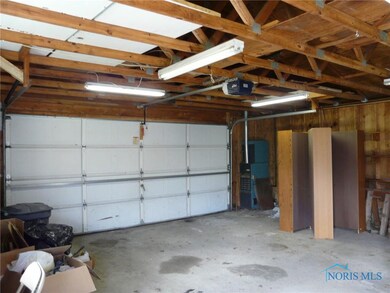 1408 1/2 Washington St, Genoa, OH 43430 - photo 7