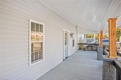 1504 Franklin Ave, High Point, NC 27260 - photo 3