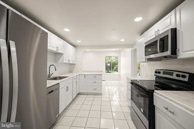 9586 Basket Ring Rd, Columbia, MD 21045 - photo 3