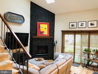 1311 Wedgewood Manor Way, Reston, VA 20194 - photo 4