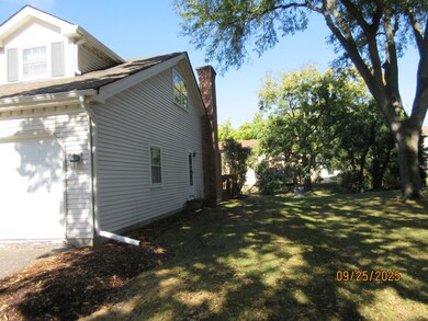 1055 E Gartner Rd, Naperville, IL 60540 - photo 4