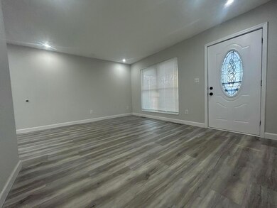 3440 Latonia Rd, Columbus, OH 43232 - photo 2