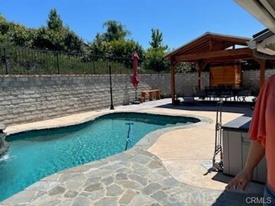 28402 Fig Ct, Santa Clarita, CA 91390 - photo 3