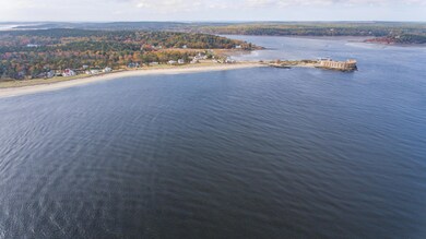 4 Town Landing Road