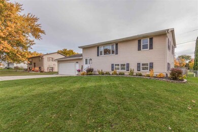 235 7th St, Jesup, IA 50648 - photo 3