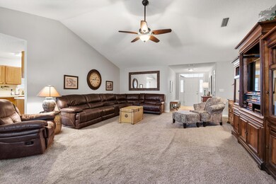 8040 Kilkelly Ln S, Jacksonville, FL 32244 - photo 7