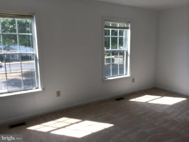 124 Lynnhaven Ct, Colonial Beach, VA 22443 - photo 6