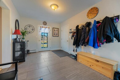 586 Foster Rd, Auburn, ME 04210 - photo 2