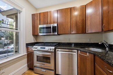 515 Green St unit 2, Cambridge, MA 02139 - photo 5
