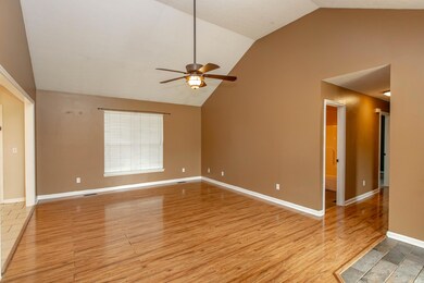 409 Agee St, Harrodsburg, KY 40330 - photo 7