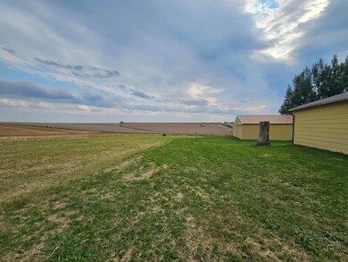 2240 Roanoke Ave, Fredericksburg, IA 50630 - photo 7