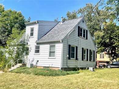 1120 12th Ave E, Menomonie, WI 54751 - photo 3