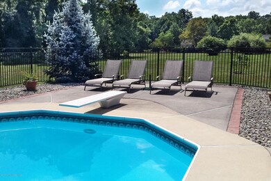 98UelandExtPool (1 of 1)