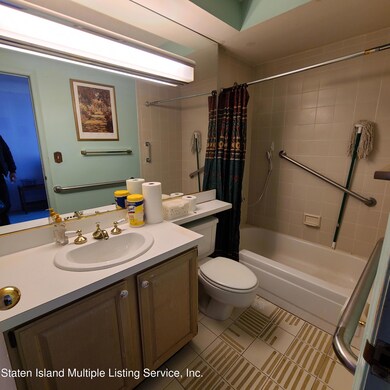 Chestnut Hill at Essex Park unit 3D, Staten Island, NY 10314 - photo 7