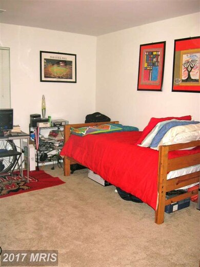 10416 Parthenon Ct, Bethesda, MD 20817 - photo 6