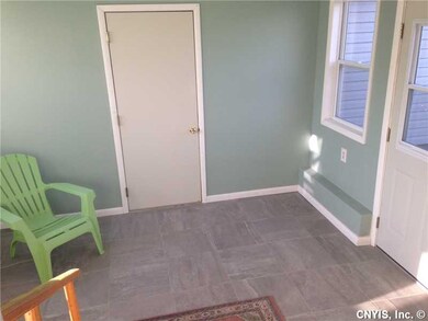 Foyer. Mud room