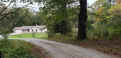 8486 E Georgetown Rd, Columbus, IN 47201 - photo 2