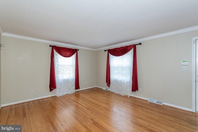 318 Beach Dr, Annapolis, MD 21403 - photo 3