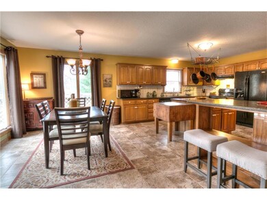 Kitchen and breakfast room