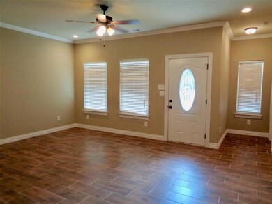 1504 S Montgomery St, Sherman, TX 75090 - photo 2