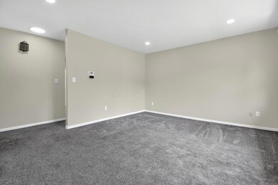 5087 Holbrook Dr, Columbus, OH 43232 - photo 5