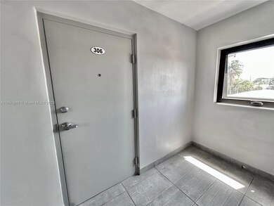 836 SW 2nd St unit 406, Miami, FL 33130 - photo 2