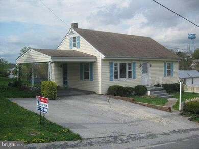 332 Thompson St, Strasburg, VA 22657 - photo 3