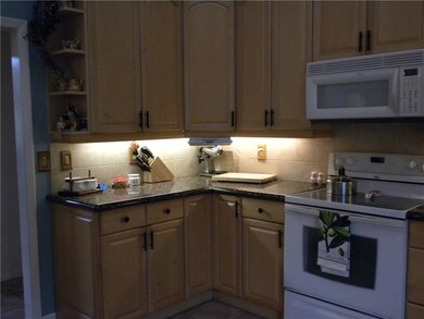 1530 E Oak Knoll Cir, Davie, FL 33324 - photo 5