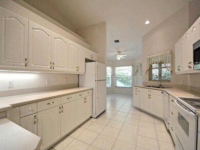7-Kitchen-2