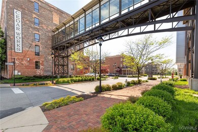 Entrance to Rocketts Landing with covered walkway