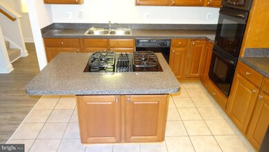 864 Stonefield Square NE, Leesburg, VA 20176 - photo 5