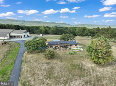 211 W Middlesex Dr, Carlisle, PA 17013 - photo 2